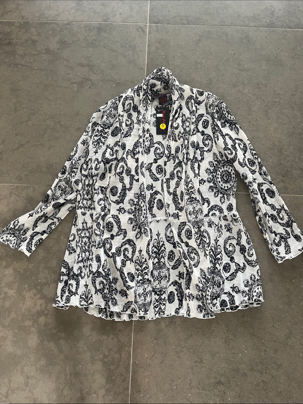 Pleats Collectiin Black & White Paisley Print Long Sleeve Cardigan NWT